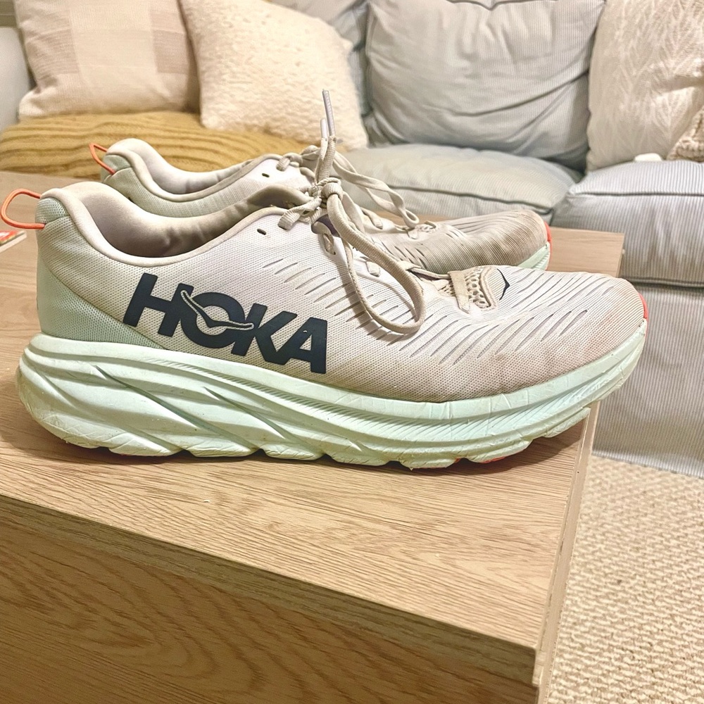 HOKA!!! These are rincon 3! Great for running!